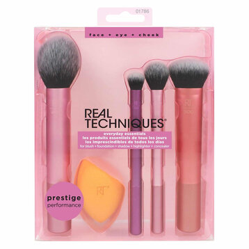 Bộ Cọ Kèm Mút Trang Điểm Real Techniques (1 Mút + 4 Cọ)
